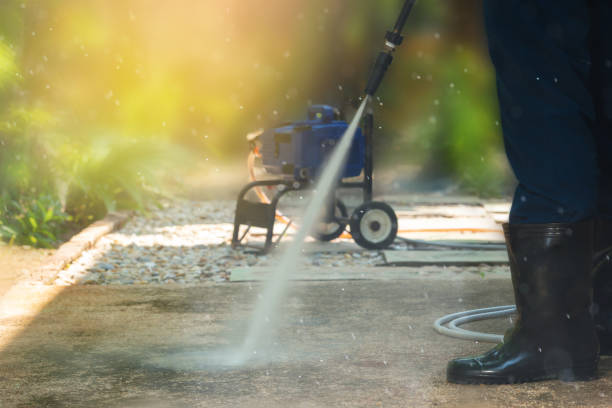 Best Driveway Pressure Washing  in Long Beach, CA